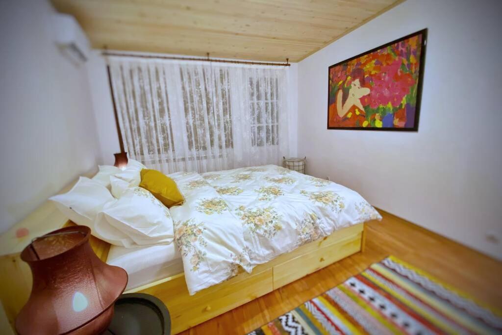 The Secret Lodge- New With Private Garage, Entire House Veliko Tărnovo Esterno foto