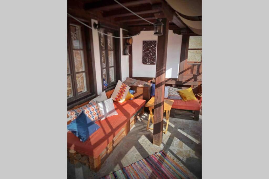 The Secret Lodge- New With Private Garage, Entire House Veliko Tărnovo Esterno foto